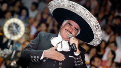 “No pudo venir”: El error del presentador del Grammy de Vicente Fernández
