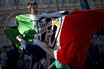 Juve supporters celebrate in Piazza San Carlo in Turin 