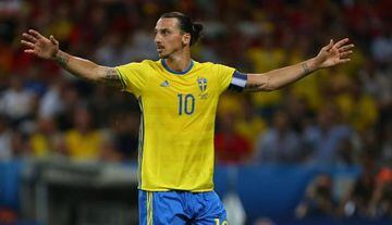 Zlatan participó con su selección mayor en un total de 116 partidos y anotó 62 goles, lo curioso es que el sueco no pudo anotar en una Copa del Mundo.