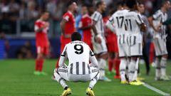 TURIN, ITALY - SEPTEMBER 14: Dusan Vlahovic of Juventus FC looks dejected during the UEFA Champions League group H match between Juventus and SL Benfica at Allianz Stadium on September 14, 2022 in Turin, Italy. (Photo by Sportinfoto/DeFodi Images via Getty Images)