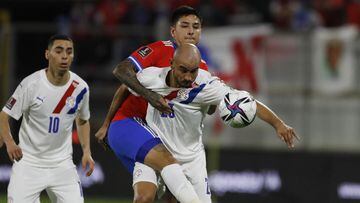 Paraguay nomina a dos jugadores sin club para enfrentar a Chile
