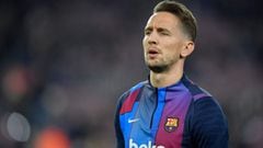 Barça, Sevilla and Cádiz reach agreement for Luuk de Jong loan
