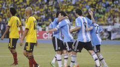 Argentina venci&oacute; a Colombia en Barranquilla con goles de Ag&uuml;ero y Messi. 