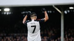 London (United Kingdom), 31/12/2023.- Raul Jimenez of Fulham celebrates scoring the 1-1 goal during the English Premier League soccer match between Fulham FC and Arsenal FC, in London, Britain, 31 December 2023. (Reino Unido, Londres) EFE/EPA/DAVID CLIFF EDITORIAL USE ONLY. No use with unauthorized audio, video, data, fixture lists, club/league logos, 'live' services or NFTs. Online in-match use limited to 120 images, no video emulation. No use in betting, games or single club/league/player publications.
