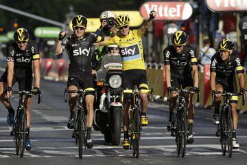 En 2015 ganó su segundo Tour. Nairo Quintana y Alejandro Valverde le acompañaron en el podio.