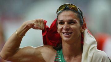 Si hubo una atleta mexicana que marcó a toda una generación, fue Ana Gabriela Guevara. Llevó en alto la bandera de México en cada una de sus carreras de 400 metros planos, eventos en los que el país se detenía durante 50 segundos para verla desafiar al viento. Campeona Mundial en París 2003, medallista olímpica de plata en Atenas 2004 y tres veces campeona panamericana, logros que la ubican entre las mejores deportistas mexicanas de la historia.