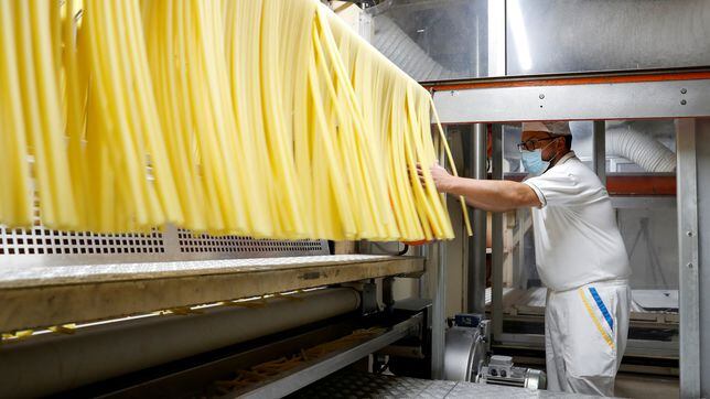 Why are Italian pasta prices rising? Will the crisis affect US consumers?