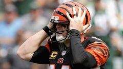 EAST RUTHERFORD, NJ - SEPTEMBER 11: Andy Dalton #14 of the Cincinnati Bengals holds his helmet after a play against the New York Jets during their game at MetLife Stadium on September 11, 2016 in East Rutherford, New Jersey.   Streeter Lecka/Getty Images/AFP == FOR NEWSPAPERS, INTERNET, TELCOS &amp; TELEVISION USE ONLY ==