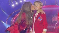 Video: Hijo de Anahí sorprende al subir al escenario en concierto de RBD