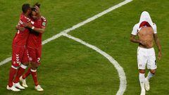 Perú perdona; Dinamarca gana