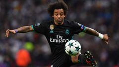 Real Madrid&#039;s Brazilian defender Marcelo controls the ball during the UEFA Champions League Group H football match between Tottenham Hotspur and Real Madrid at Wembley Stadium in London, on November 1, 2017. / AFP PHOTO / Ben STANSALL