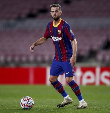 El jugador bosnio ha sido fichado esta temporada por el Barcelona desde la Juventus, equipo en el que jugó desde 2016.