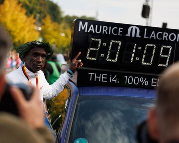 Kipchoge, con su crono en la Maratón de Berlín del año pasado, récord mundial de la especialidad. 