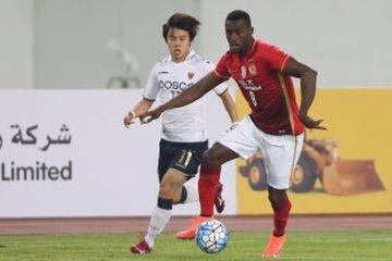 Guangzhou Evergrande pagó por su fichajes 42 millones de euros. El colombiano jugó nueve partido y tan solo marcó cuatro goles en la temporada 2016.