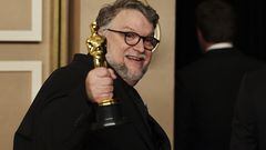 Guillermo del Toro celebrates with the Oscar for Best Animated Feature Film for "Guillermo del Toro's Pinocchio" in the Oscars photo room at the 95th Academy Awards in Hollywood, Los Angeles, California, U.S., March 12, 2023.  REUTERS/Mike Blake