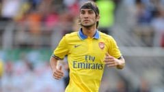 Sebasti&aacute;n P&eacute;rez con Arsenal en 2013