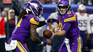 NFL Week 12: Thanksgiving Day Football New England Patriots vs Minnesota  Vikings - Hogs Haven