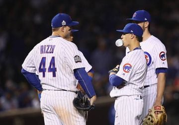 Anthony Rizzo and Kris Bryant by Ezra Shaw