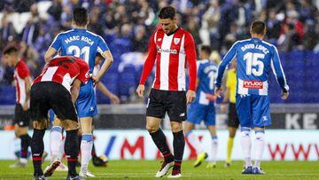 Aduriz, cabizbajo, durante el encuentro entre el Espanyol y el Athletic de Bilbao del pasado lunes.