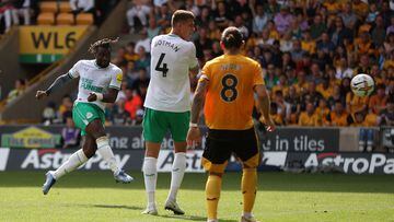 Wolverhampton y Newcastle empatan; exhibición de goles por parte de Neves y Saint-Maximin