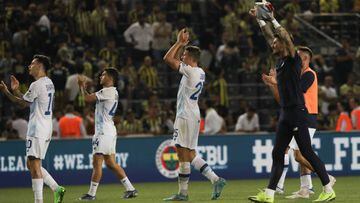 Jugadores del Dynamo de Kyiv festejan un triunfo en la UEFA Champions League.