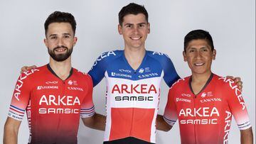 Nairo Quintana presenta la equipación del Arkéa Samsic junto a sus compañeros y compatriotas Dayer Quintana y Winner Anacona.