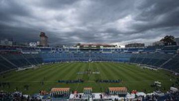 El Estadio Azul ha marcado bajos registros de asistencia durante este semestre.