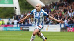 Aaron Mooy fires Huddersfield past blunt Newcastle