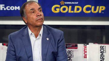 Bruce Arena resigns from USA coaching position