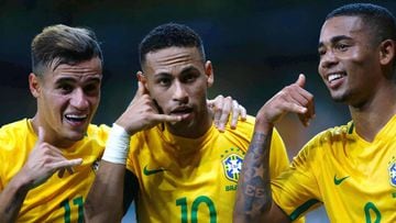 Phillipe Coutinho, Neymar Junior y Gabriel Jes&uacute;s, con la selecci&oacute;n de Brasil.