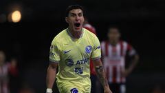 Alejandro Zendejas festeja su gol en contra de Chivas.