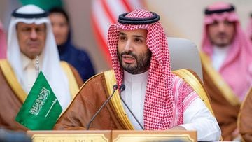 Saudis plan a 75-mile skyscraper complex in the desert
