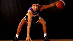 GREENBURGH, NY - AUGUST 11: Lonzo Ball of the Los Angeles Lakers poses for a portrati during the 2017 NBA Rookie Photo Shoot at MSG Training Center on August 11, 2017 in Greenburgh, New York. NOTE TO USER: User expressly acknowledges and agrees that, by downloading and or using this photograph, User is consenting to the terms and conditions of the Getty Images License Agreement.   Elsa/Getty Images/AFP == FOR NEWSPAPERS, INTERNET, TELCOS &amp; TELEVISION USE ONLY ==