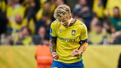 BRONDBY, DENMARK - OCTOBER 16: Daniel Wass of Brondby IF celebrates after scoring their first goal during the Danish 3F Superliga match between Brondby IF and FC Copenhagen at Brondby Stadion on October 16, 2022 in Brondby, Denmark. (Photo by Lars Ronbog / FrontZoneSport via Getty Images)