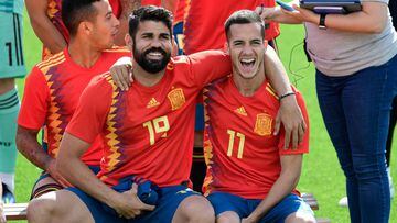 Spain World Cup squad pose for official Russia 2018 photo