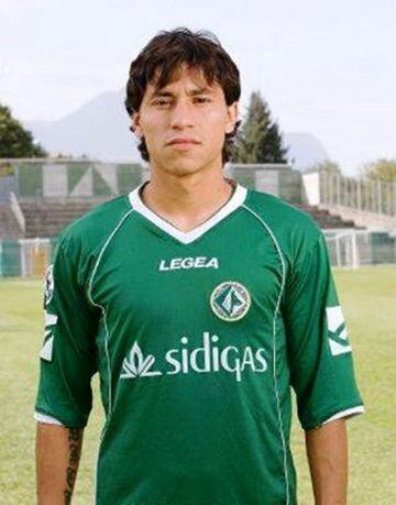 2007: Mario Salgado con 15 goles en Avellino (Italia) y Avellino (Italia).