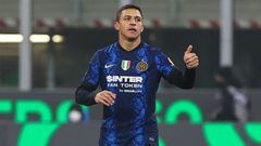 19 January 2022, Italy, Milan: Inter Milan&#039;s Alexis Sanchez celebrates scoring his side&#039;s first goal during the Italian Cup (Coppa Italia) round of 16 soccer match between Inter Milan and Empoli FC at Giuseppe Meazza Stadium. Photo: Fabrizio Car