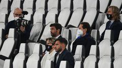 En el centro de la imagen, Andrea Agnelli (izquierda), presidente de la Juventus, y John Elkann, consejero delegado de Exor, propietaria del club. Arriba, Pavel Nedved (Top R),vicepresidente. 