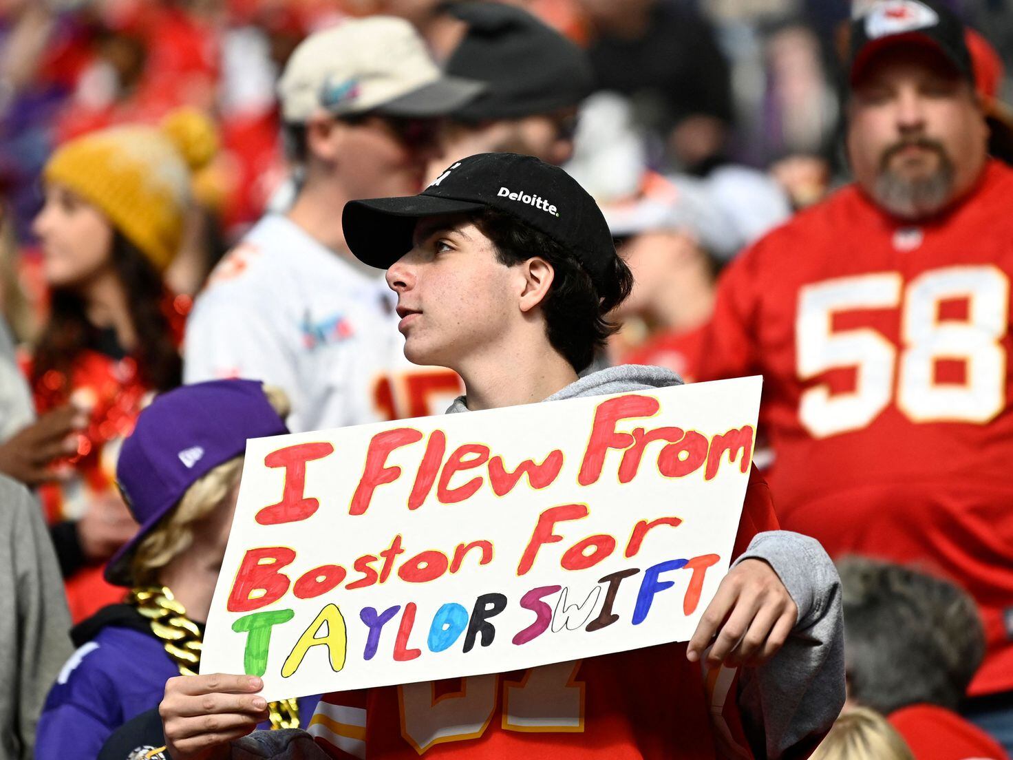 Taylor Swift attends Chiefs game