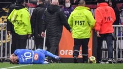 More trouble in Ligue 1 as the game between Lyon and Marseille was suspended when a fan threw a bottle onto the field and hit Dimitri Payet in the head.