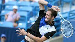 Who plays today August 19 at the Cincinatti Open? Match times for Fritz vs Medvedev, Alcaraz...