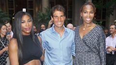Rafael Nadal, rodeado por Serena y Venus Williams.