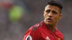 Manchester United&#039;s Chilean striker Alexis Sanchez reacts during the English Premier League football match between Manchester United and Liverpool at Old Trafford in Manchester, north west England, on February 24, 2019. (Photo by Oli SCARFF / AFP) / RESTRICTED TO EDITORIAL USE. No use with unauthorized audio, video, data, fixture lists, club/league logos or &#039;live&#039; services. Online in-match use limited to 120 images. An additional 40 images may be used in extra time. No video emulation. Social media in-match use limited to 120 images. An additional 40 images may be used in extra time. No use in betting publications, games or single club/league/player publications. / 