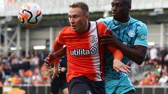 Soccer Football - Premier League - Luton Town v Wolverhampton Wanderers - Kenilworth Road, Luton, Britain - September 23, 2023 Luton Town's Cauley Woodrow in action with Wolverhampton Wanderers' Toti Action Images via Reuters/Paul Childs NO USE WITH UNAUTHORIZED AUDIO, VIDEO, DATA, FIXTURE LISTS, CLUB/LEAGUE LOGOS OR 'LIVE' SERVICES. ONLINE IN-MATCH USE LIMITED TO 45 IMAGES, NO VIDEO EMULATION. NO USE IN BETTING, GAMES OR SINGLE CLUB/LEAGUE/PLAYER PUBLICATIONS.