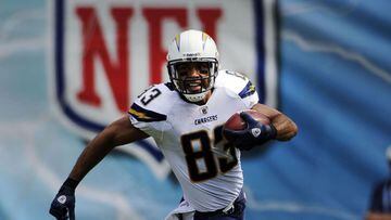 San Diego (United States), 25/09/2011.- (FILE) - San Diego Chargers wide receiver Vincent Jackson runs after catch against the Kansas City Chiefs during the first quarter of play in San Diego, California, USA, 25 September 2011 (Reissued 15 February 2021)