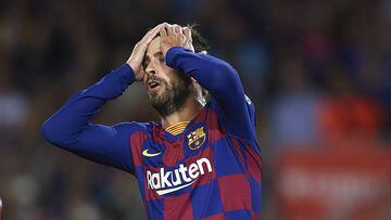 BARCELONA, SPAIN - OCTOBER 06: Gerard Pique of FC Barcelona reacts during the Liga match between FC Barcelona and Sevilla FC at Camp Nou on October 06, 2019 in Barcelona, Spain. (Photo by Aitor Alcalde/Getty Images)