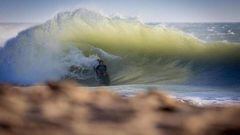 Bodysurfer en Cabo Trafalgar (Barbate, C&aacute;diz), el domingo 27 de noviembre del 2022. 