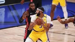 Kissimmee (United States), 01/10/2020.- Los Angeles Lakers forward anthony Davis (R) backs in against Miami Heat forward Jae Crowder (L) in the first half of their NBA Finals basketball game one at the ESPN Wide World of Sports Complex in Kissimmee, Flori