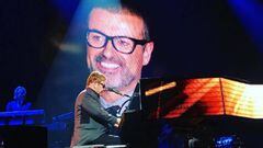 Elton John rinde un emotivo tributo a George Michael.