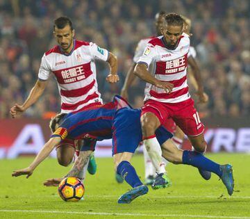 Granada worked hard to limit space and time for Barça's stars.